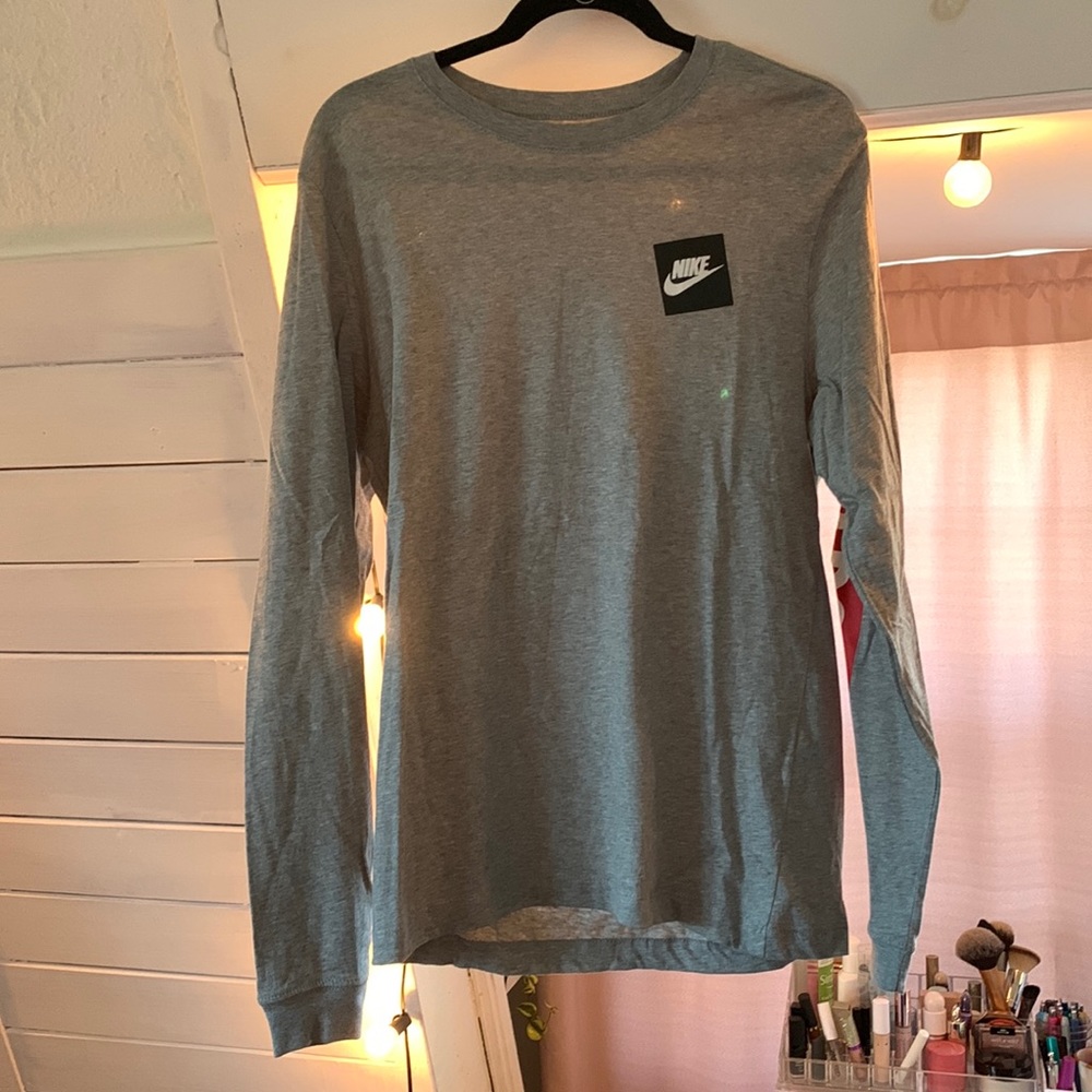 Nike T-shirt - Picture 1 of 4